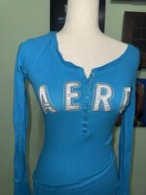 Aeropostale Womens Medium Blue Long Sleeve Henley Shirt Y2K Aero Patch Stretch